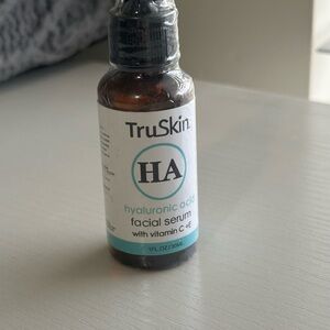 Skin Hyaluronic Acid Facial Serum - With vitamin C+E intense moisture